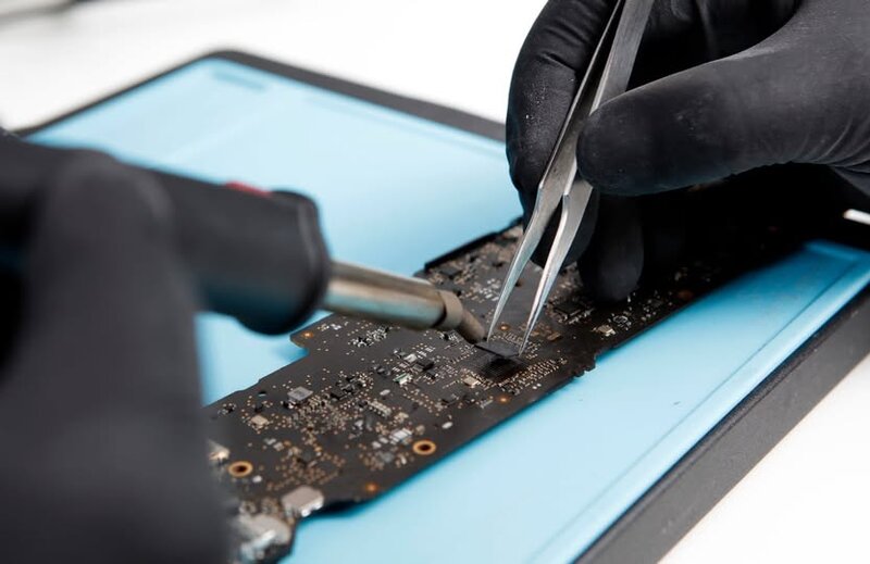 Radical Service Macbook Bucuresti – Reparatii Apple iPhone iPad Watch