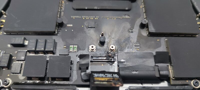 Radical Service Macbook Bucuresti – Reparatii Apple iPhone iPad Watch