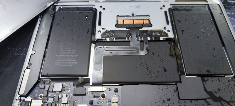 Radical Service Macbook Bucuresti – Reparatii Apple iPhone iPad Watch